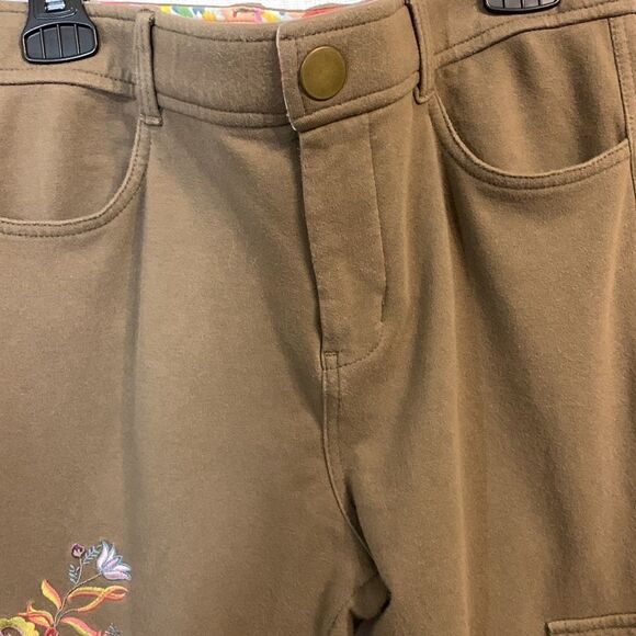 Matilda Jane Small Scouts Honor Pants with floral stitching on one leg - Picture 4 of 12
